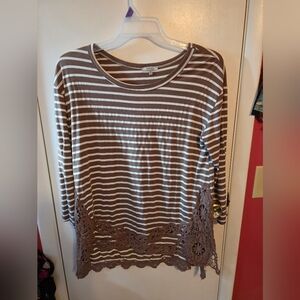 JODIFL Striped Blouse with Lace Hem Size Medium